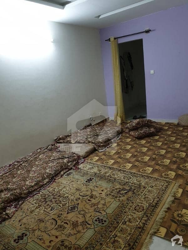 ڈی ۔ 17 اسلام آباد میں 4 کمروں کا 13 مرلہ مکان 1.1 کروڑ میں برائے فروخت۔