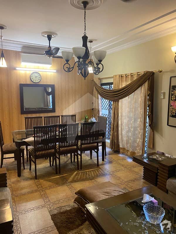 پشاور روڈ راولپنڈی میں 5 کمروں کا 10 مرلہ مکان 2.4 کروڑ میں برائے فروخت۔