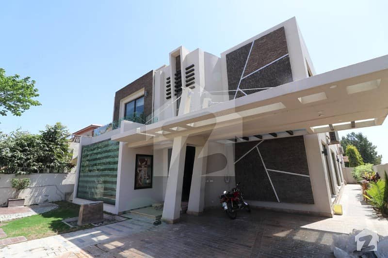 1 Kanal Luxurious Bungalow Is Available For Rent At Phase 4