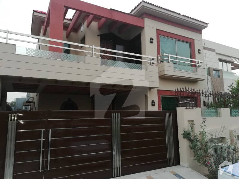 10 Marla Fabulous Brand New House For Rent