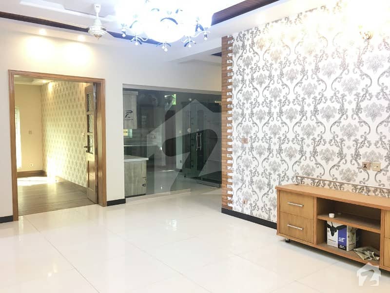 Lower Portion Sized 4500  Square Feet Is Available For Rent In Dha Defence