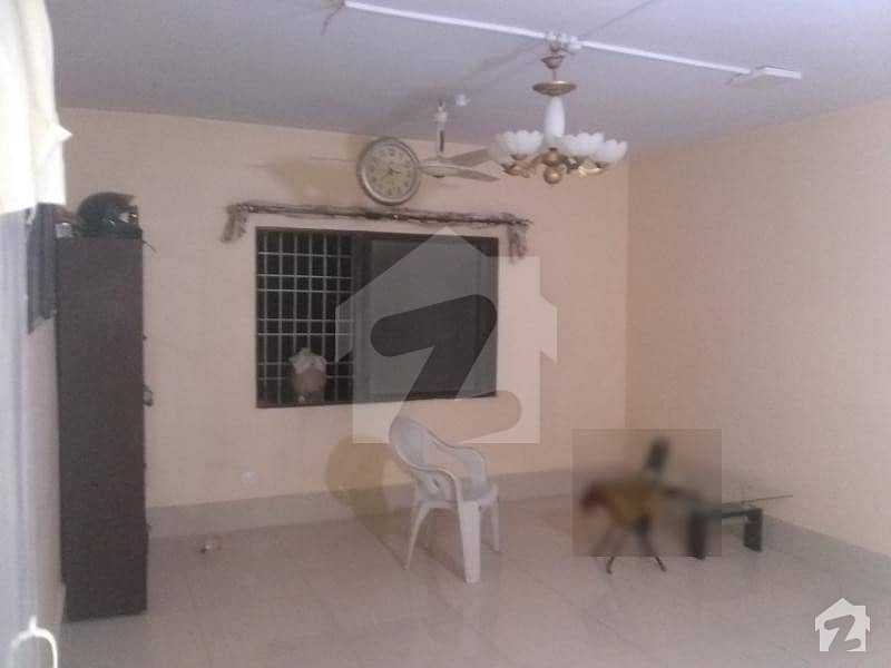 900  Square Feet Flat Situated In Gulshan-E-Iqbal Town For Rent