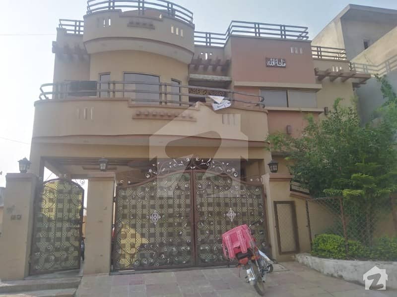 سوان گارڈن ۔ بلاک اے سوان گارڈن اسلام آباد میں 9 کمروں کا 12 مرلہ مکان 2.55 کروڑ میں برائے فروخت۔
