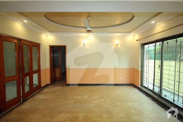 2 kanal House for Rent in Phase 2