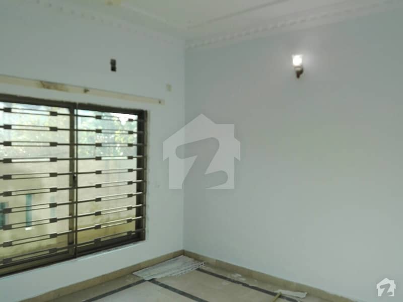 900 Square Feet Flat Ideally Situated In E-11