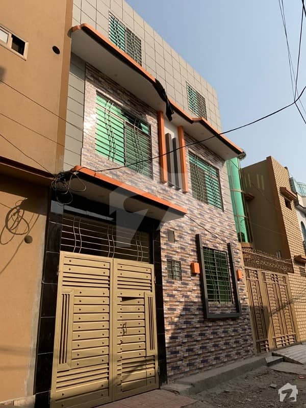 ورسک روڈ پشاور میں 5 کمروں کا 3 مرلہ مکان 90 لاکھ میں برائے فروخت۔