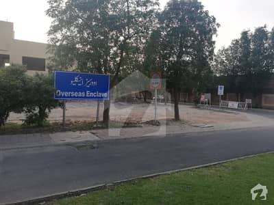 Builder Location 10 Marla Plot At Very Reasonable Price For Sale Near Talwar Chowk In Overseas A Block Builder Location 10 Marla Plot At Very Reasonable Price For Sale Near Talwar Chowk In Overseas A Block