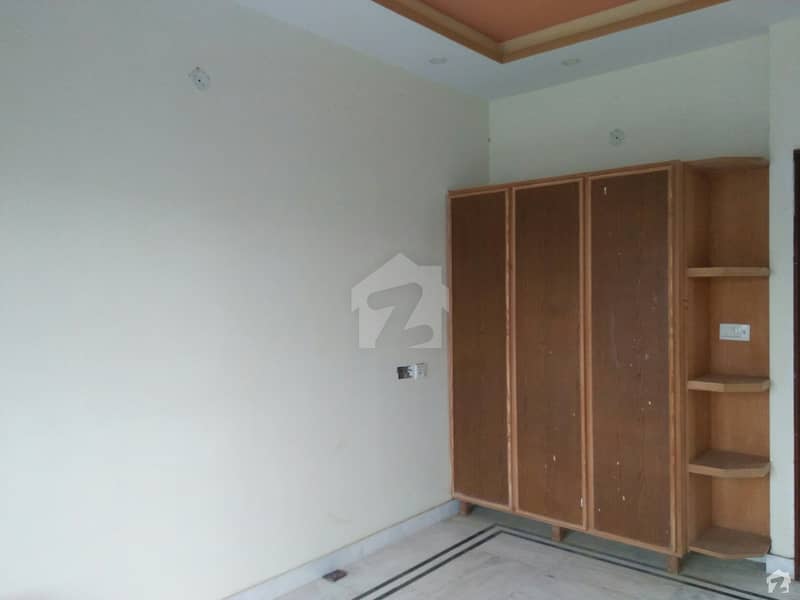 1 Kanal Upper Portion Available For Rent In Izmir Town