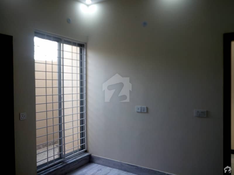 5 Marla Flat For Rent In Paragon City