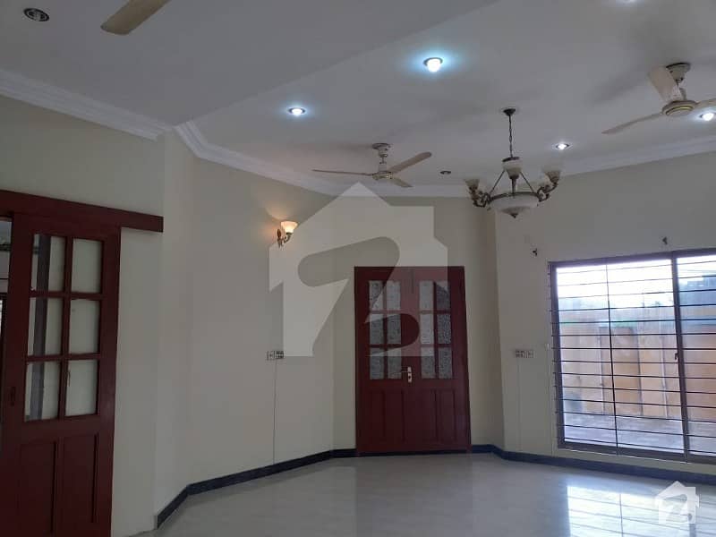 500 Sq Yards Corner House For Rent