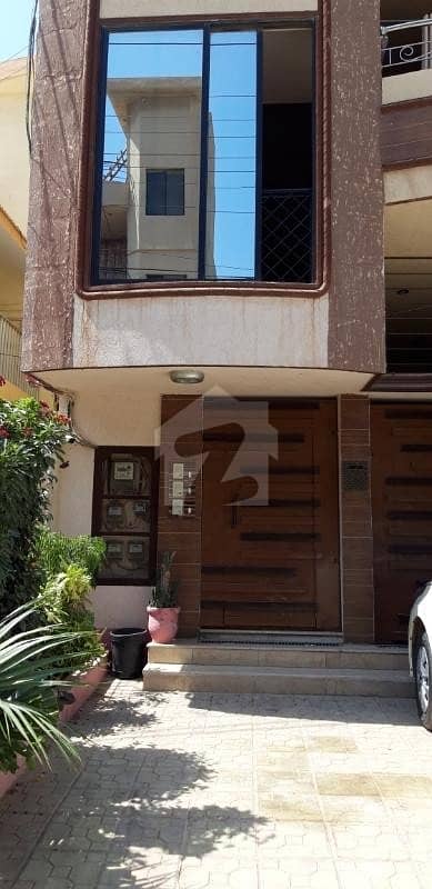 نارتھ ناظم آباد ۔ بلاک این نارتھ ناظم آباد کراچی میں 3 کمروں کا 11 مرلہ بالائی پورشن 1.55 کروڑ میں برائے فروخت۔