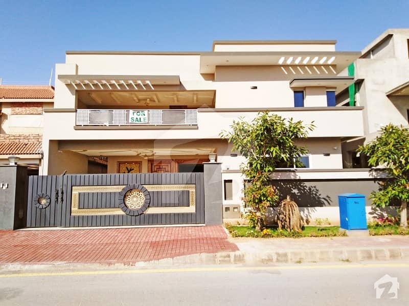 بحریہ ٹاؤن فیز 3 بحریہ ٹاؤن راولپنڈی راولپنڈی میں 5 کمروں کا 1 کنال مکان 5.45 کروڑ میں برائے فروخت۔