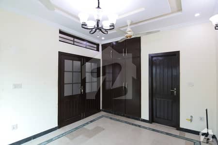 ایف ۔ 11 اسلام آباد میں 1.33 کنال مکان 7.5 کروڑ میں برائے فروخت۔ ایف ۔ 11 اسلام آباد میں 1.33 کنال مکان 7.5 کروڑ میں برائے فروخت۔