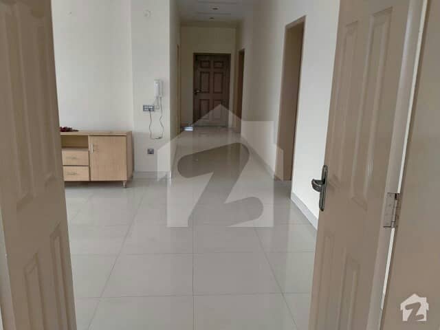 Upper Portion Of 4500  Square Feet For Rent In Dha Defence