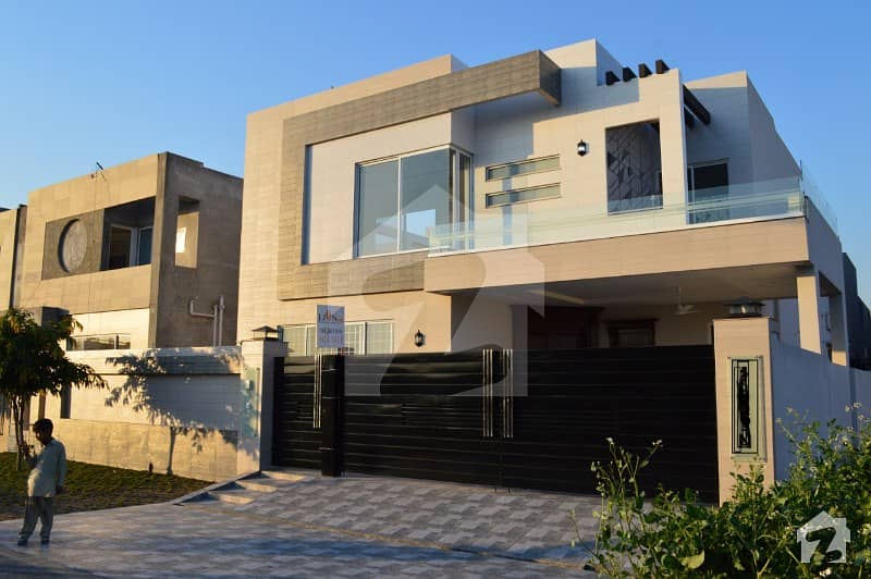 1 Kanal Luxurious House Is Available For Rent In Phase 6 Block Dd