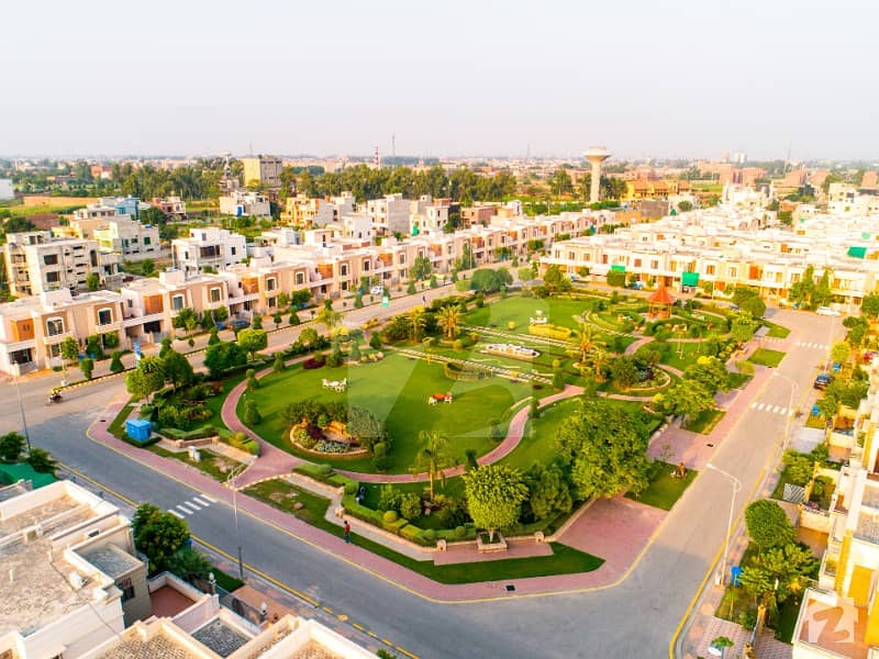 ڈریم گارڈنز فیز 1 ڈریم گارڈنز ڈیفینس روڈ لاہور میں 5 مرلہ رہائشی پلاٹ 68.5 لاکھ میں برائے فروخت۔