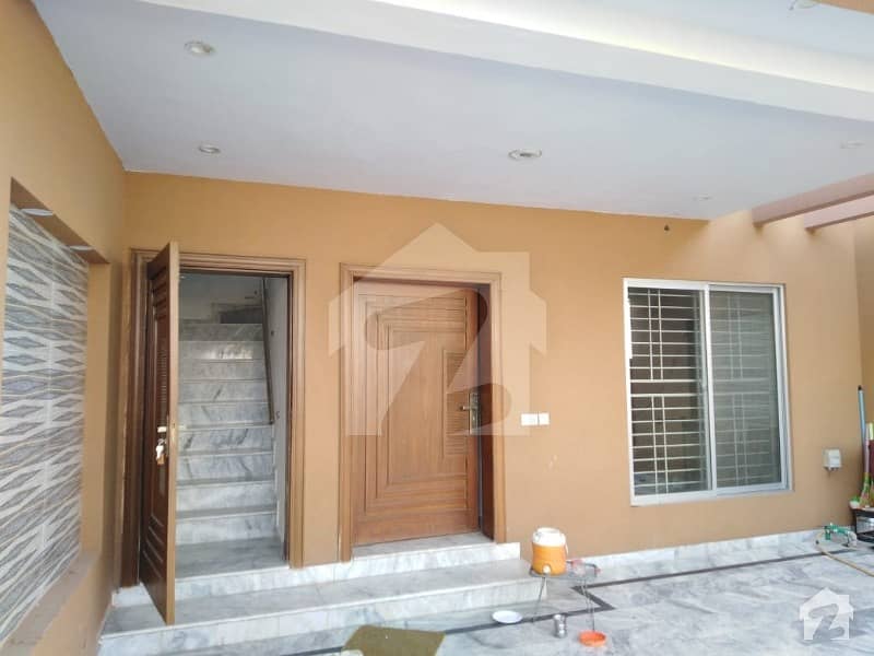 Brand New Luxury Ideal 8 Marla Upper Portion For Rent In Available And Gas And Electricity And Park
