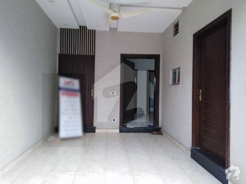 5 Marla House Ideally Situated In Paragon City