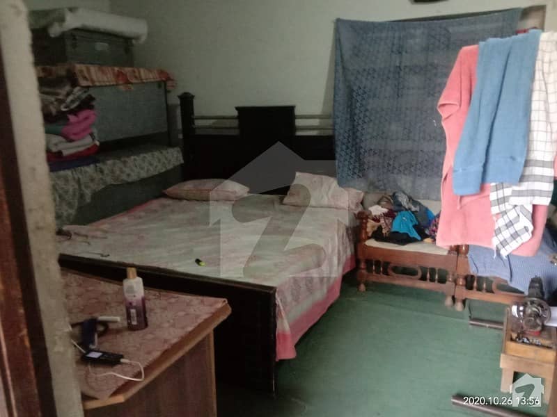 عوامی کالونی فیروزپور روڈ لاہور میں 2 کمروں کا 2 مرلہ مکان 33 لاکھ میں برائے فروخت۔