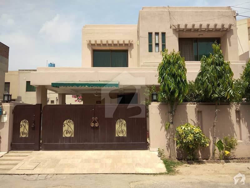 Perfect 10 Marla House In Punjab Coop Housing Society For Sale