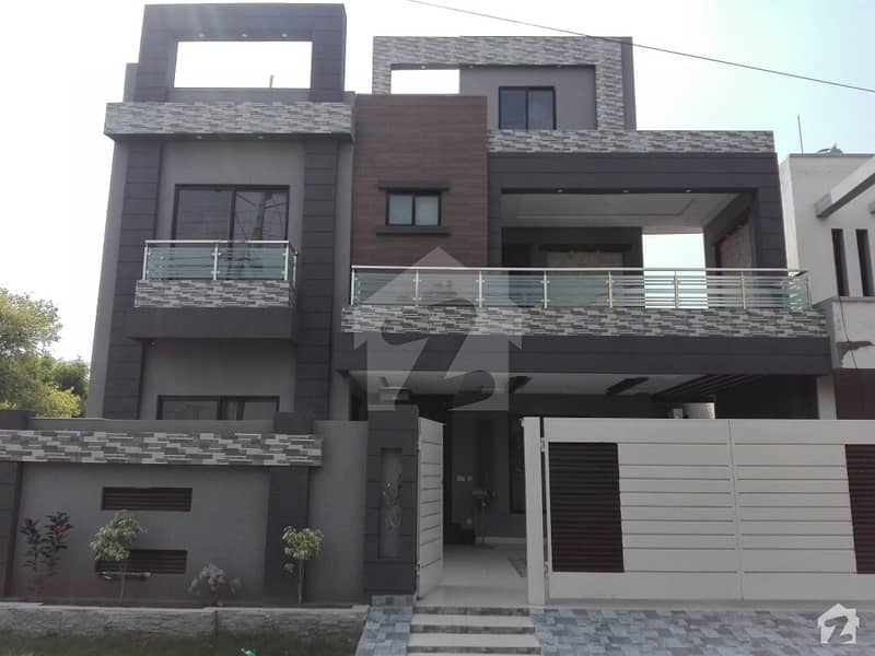 House Of 10 Marla In Gulshan-e-Lahore Is Available