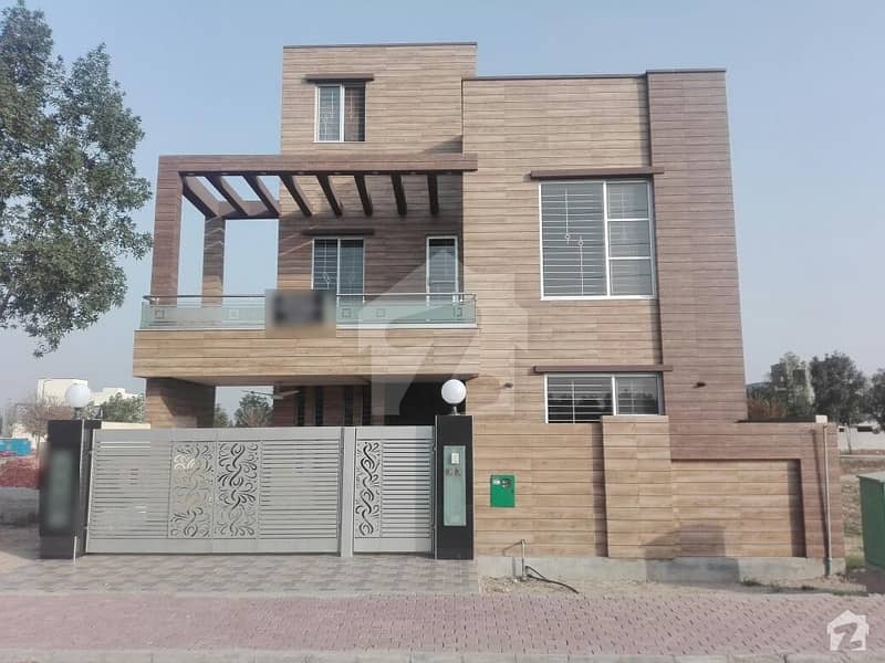 بحریہ ٹاؤن ۔ غزنوی بلاک بحریہ ٹاؤن ۔ سیکٹر ایف بحریہ ٹاؤن لاہور میں 5 کمروں کا 10 مرلہ مکان 2.25 کروڑ میں برائے فروخت۔
