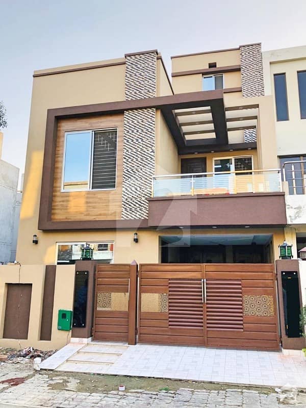 5 Marla Outstanding House With Modern  Premium Designed In Bahria Town Sector D Lahore