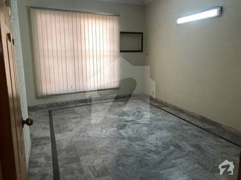 Stunning 2700  Square Feet House In Johar Town Available