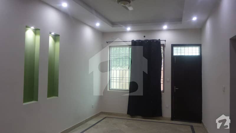 ایف ۔ 10 اسلام آباد میں 6 کمروں کا 1 کنال مکان 8.9 کروڑ میں برائے فروخت۔
