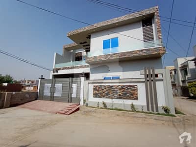 نیو شالیمار کالونی ملتان میں 4 کمروں کا 7 مرلہ مکان 1.2 کروڑ میں برائے فروخت۔ نیو شالیمار کالونی ملتان میں 4 کمروں کا 7 مرلہ مکان 1.2 کروڑ میں برائے فروخت۔
