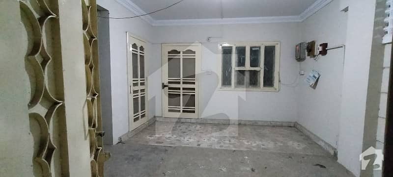 1440  Square Feet Lower Portion In Central Gulshan-E-Umair For Rent