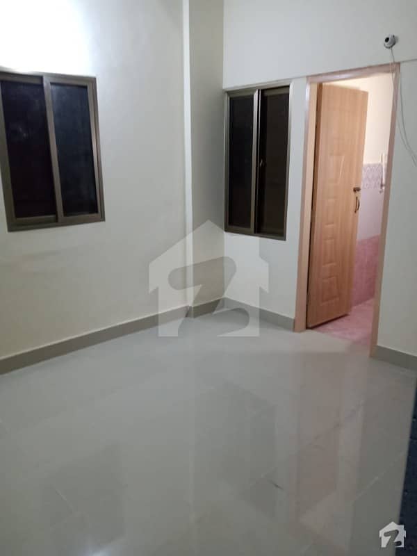 1300  Square Feet Flat Is Available In Gulistan-E-Jauhar