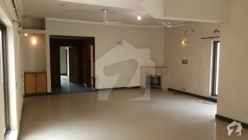 1 Kanal Luxurious Upper Portion Is Available For Rent In Phase 4 Block Ff