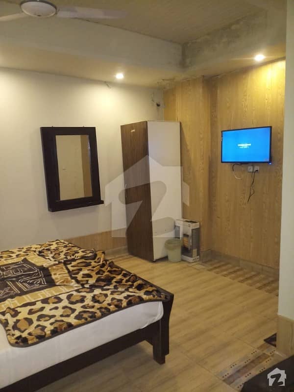 پی آئی اے ہاؤسنگ سکیم ۔ بلاک بی پی آئی اے ہاؤسنگ سکیم لاہور میں 6 کمروں کا 10 مرلہ مکان 80 ہزار میں کرایہ پر دستیاب ہے۔