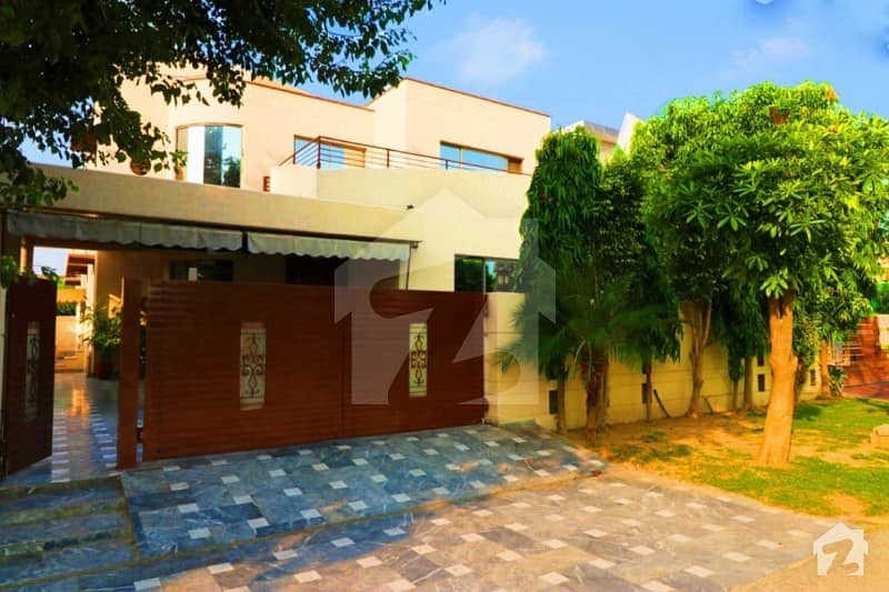 Syed Brothers Offers1 Kanal Fully Basement Modern Design Bungalow For Sale