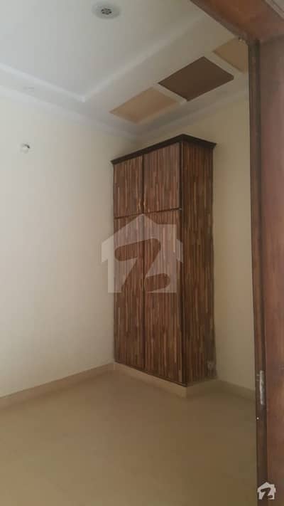 7 Marla Lower Portion In Central Band Road For Rent