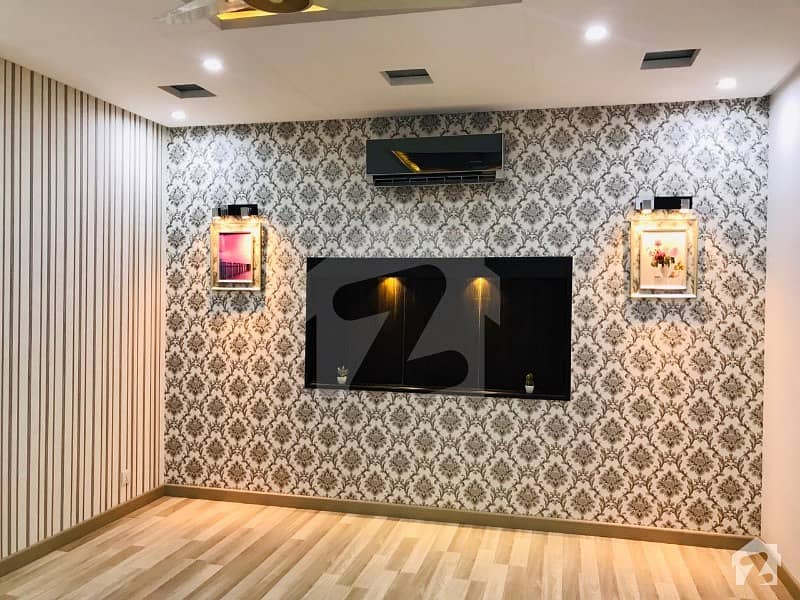 ڈی ایچ اے فیز 7 ڈیفنس (ڈی ایچ اے) لاہور میں 5 کمروں کا 1 کنال مکان 1.7 لاکھ میں کرایہ پر دستیاب ہے۔ ڈی ایچ اے فیز 7 ڈیفنس (ڈی ایچ اے) لاہور میں 5 کمروں کا 1 کنال مکان 1.7 لاکھ میں کرایہ پر دستیاب ہے۔