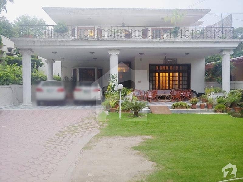 Beautiful Bungalow For Rent In Upper Mall