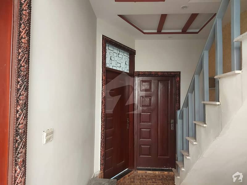 لالہ زار گارڈن لاہور میں 2 کمروں کا 2 مرلہ مکان 36 لاکھ میں برائے فروخت۔