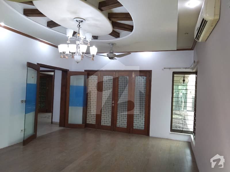 One Kanal Lower Portion Avalible For Rent In Dha Lahore