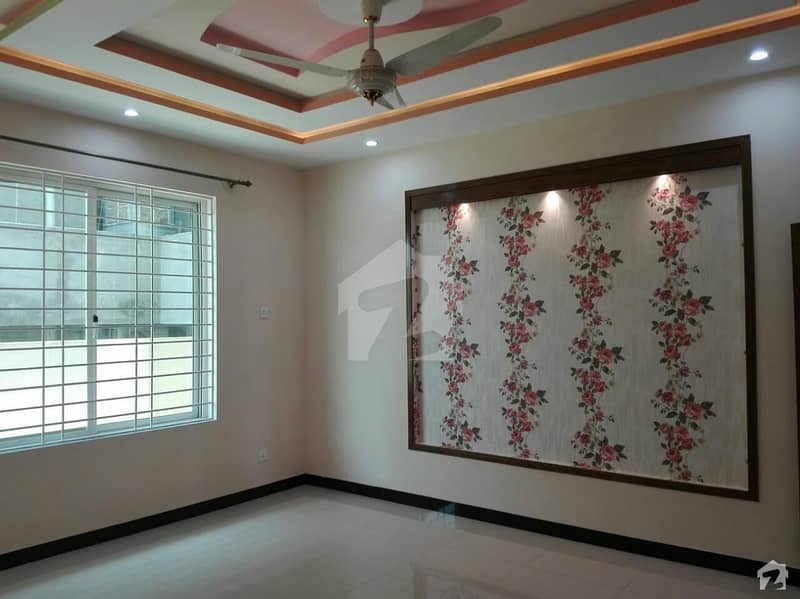 1 Kanal Upper Portion In Korang Town Is Available