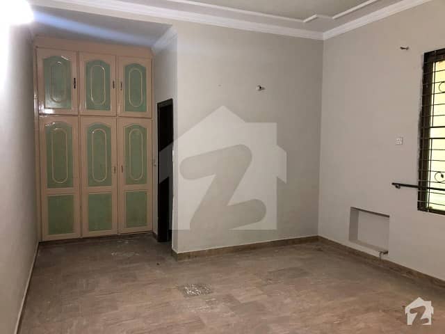 Lower Portion 2 Bedrooms Ideal Location Johar Town Block A