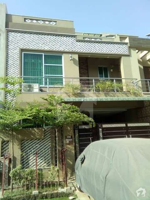 پیراگون سٹی - امپیریل1 بلاک پیراگون سٹی لاہور میں 3 کمروں کا 5 مرلہ مکان 40 ہزار میں کرایہ پر دستیاب ہے۔