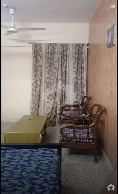 یونیورسٹی روڈ کراچی میں 3 کمروں کا 4 مرلہ فلیٹ 55 لاکھ میں برائے فروخت۔