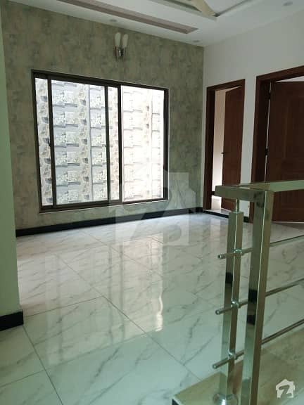 پیراگون سٹی - امپیریل1 بلاک پیراگون سٹی لاہور میں 3 کمروں کا 5 مرلہ مکان 1.2 کروڑ میں برائے فروخت۔
