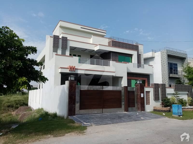 1 Kanal House Is Available For Sale In DC Colony