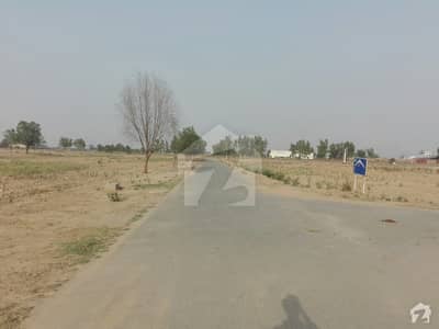 Stunning 5 Marla Flat In Khayaban-e-Amin Available Stunning 5 Marla Flat In Khayaban-e-Amin Available