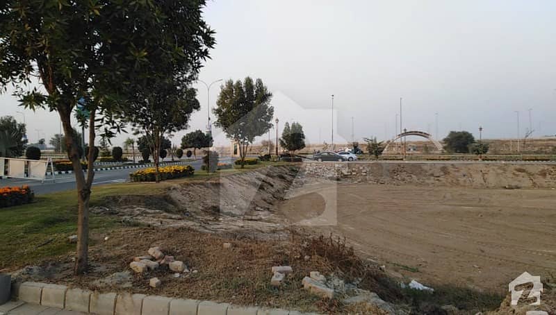 In Raiwind Road Commercial Plot Sized 2250  Square Feet For Sale