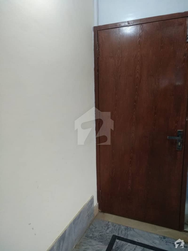 6 Marla House In Central Khayaban Colony For Rent
