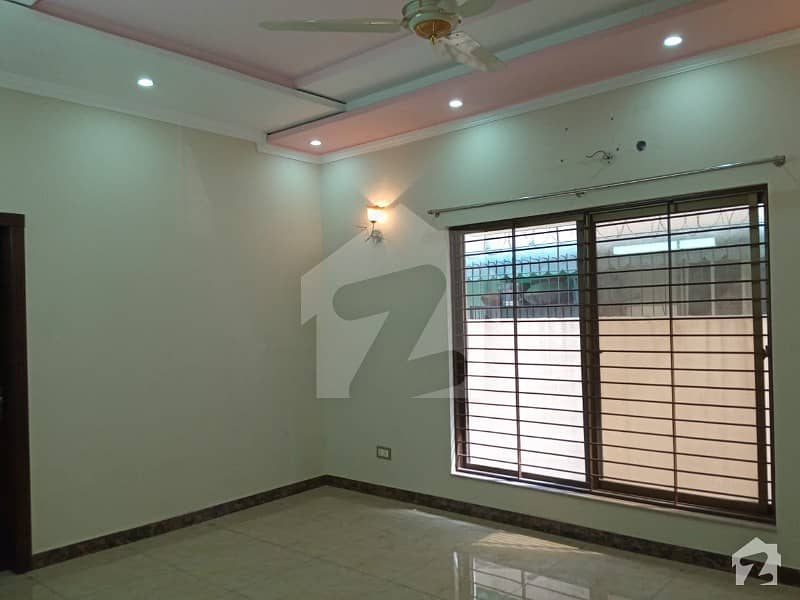 1 Kanal Luxurious House Is Available For Rent In Phase 7 Block P